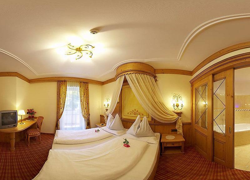 Hotel Albion Mountain Spa Resort Dolomites Ortisei Exterior photo