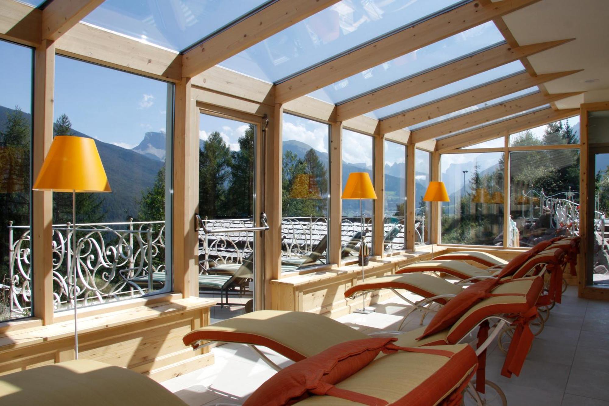 Hotel Albion Mountain Spa Resort Dolomites Ortisei Exterior photo